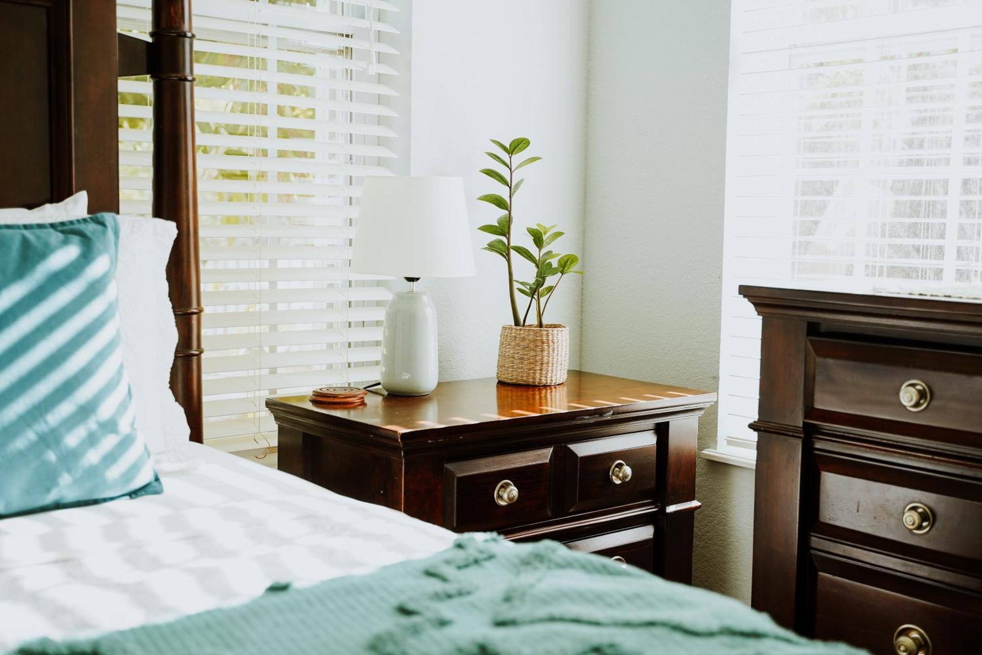 Shangri-La Boutique Bed & Breakfast 4* West Bay